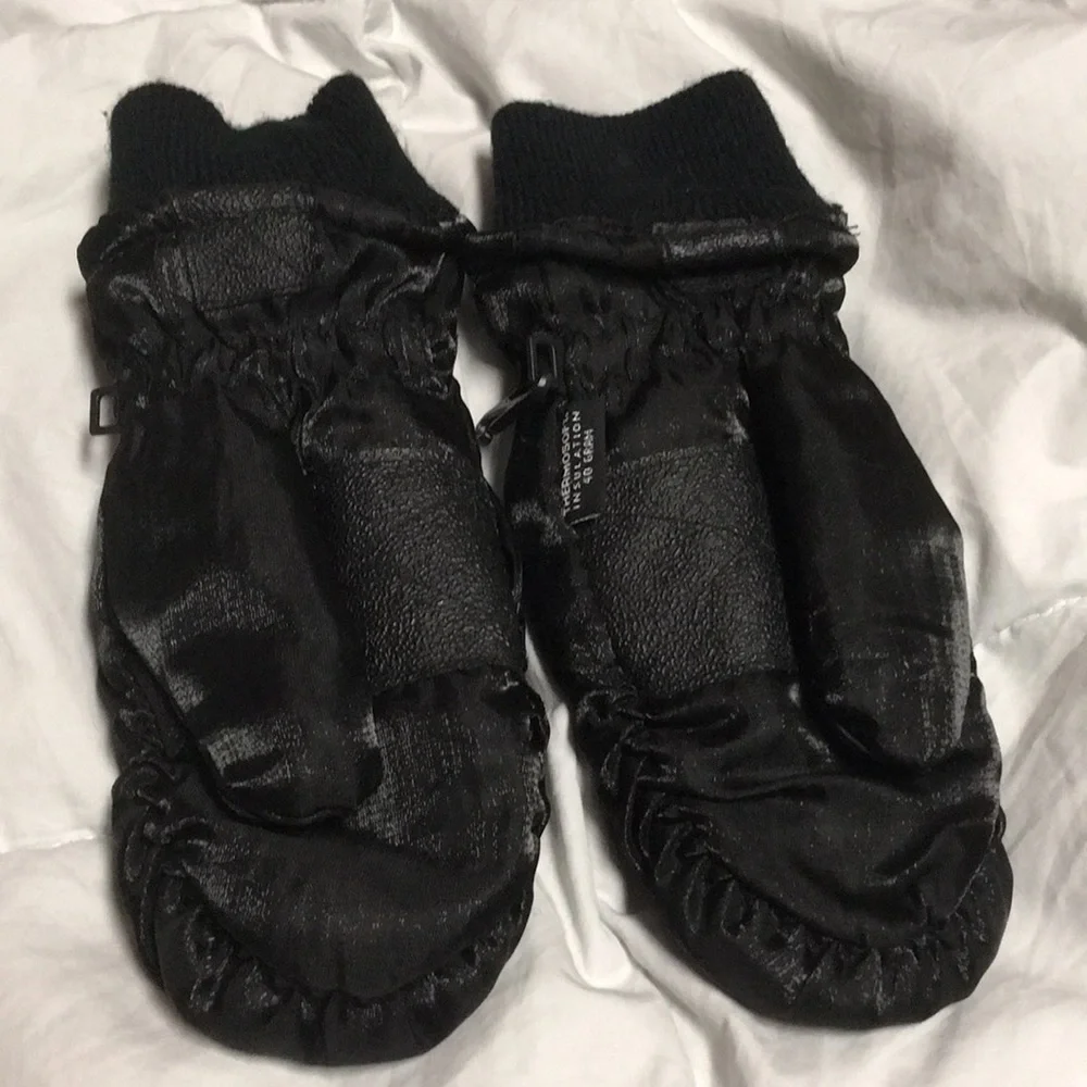 Gloves Mittens Girls size Small black gem butterflies EUC